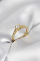 Tek Taş Gold Renk Zirkon Taşlı Model Kadın Yüzük 5886