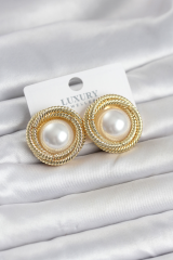 Pirinç Gold Renk Sarmal Model İncili Kadın Küpe 5886
