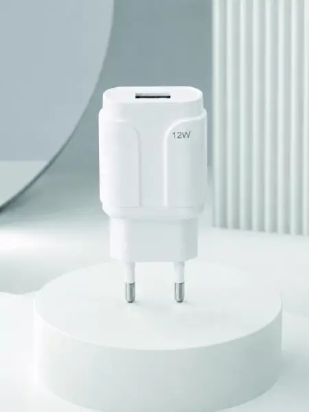 Pratik ve Kompakt Tasarımlı 12W USB Telefon Şarj Adaptörü