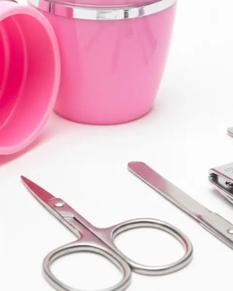 Tırnak Bakım Manikür Pedikür Seti 4 Parça Pembe Ev ve Seyahat Uyumlu