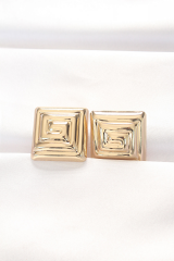 Pirinç Gold Renk Kare Form Küpe 5886