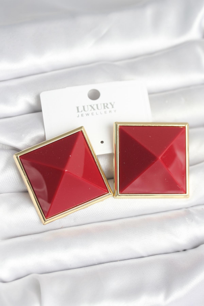 Pirinç Gold Renk Bordo Piramit Model Kadın Küpe 5886