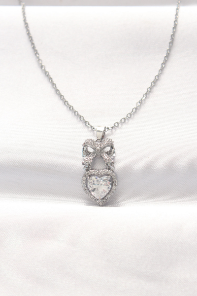 316L Çelik Silver Renk Zirkon Taşlı Kalpli Fiyonk Kolye 5886