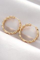 Pirinç Gold Renk Zincir Model Halka Küpe 5886