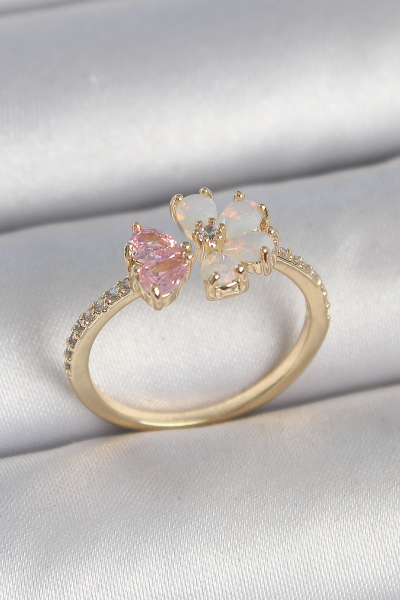 Pirinç Gold Renk Beyaz Mineli Pembe Zirkon Taşlı Çiçek Model Kadın Yüzük 5886