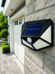 Güneş Enerjisi ile Şarj Olan Hareket Sensörlü 3 Modlu LED Dış Mekan Duvar Aydınlatması